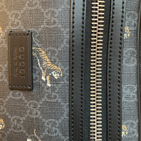 Gucci GG Supreme Tigers Gucci Belt Bag - Picture 3 of 4